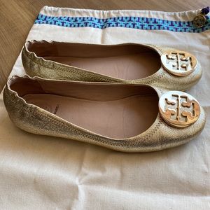 Tory Burch Gold logo flats size 7